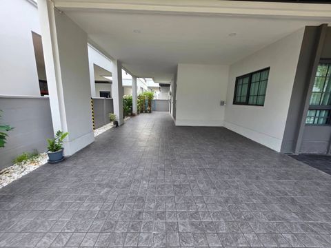 บ้านหรู Centro บางนา พร้อมบ่อปลาคาร์ฟ + โซลาร์เซลล์ ครบจบในหลังเดียว! - 2