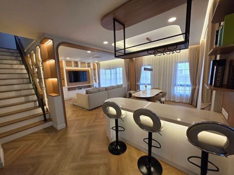 บ้านหรู Centro บางนา พร้อมบ่อปลาคาร์ฟ + โซลาร์เซลล์ ครบจบในหลังเดียว! - 4